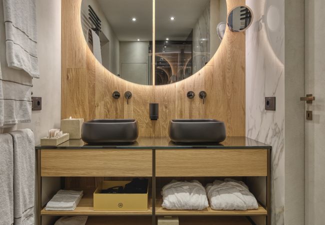 Apartahotel en Clusone - Collina Luxury Relais Resort: Penthouse Grand Suite with Living Room, Terrace and Jaccuzi Apartahotel en Clusone - Collina Luxury Relais Resort: Penthouse Grand Suite with Living Room, Terrace and Jaccuzi