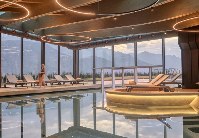 Apartahotel en Clusone - Collina Luxury Relais Resort: Penthouse Grand Suite with Living Room, Terrace and Jaccuzi Apartahotel en Clusone - Collina Luxury Relais Resort: Penthouse Grand Suite with Living Room, Terrace and Jaccuzi