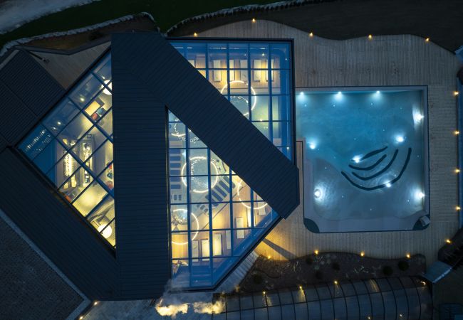 Apartahotel en Clusone - Collina Luxury Relais Resort: Penthouse Grand Suite with Living Room, Terrace and Jaccuzi Apartahotel en Clusone - Collina Luxury Relais Resort: Penthouse Grand Suite with Living Room, Terrace and Jaccuzi