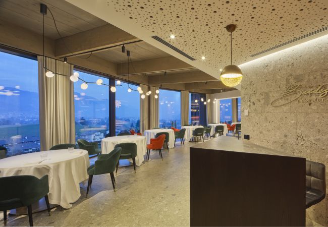 Apartahotel en Clusone - Collina Luxury Relais Resort: Penthouse Grand Suite with Living Room, Terrace and Jaccuzi Apartahotel en Clusone - Collina Luxury Relais Resort: Penthouse Grand Suite with Living Room, Terrace and Jaccuzi