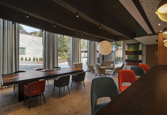 Apartahotel en Clusone - Collina Luxury Relais Resort: Penthouse Grand Suite with Living Room, Terrace and Jaccuzi Apartahotel en Clusone - Collina Luxury Relais Resort: Penthouse Grand Suite with Living Room, Terrace and Jaccuzi