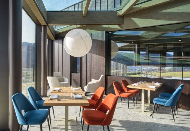 Apartahotel en Clusone - Collina Luxury Relais Resort: Penthouse Grand Suite with Living Room, Terrace and Jaccuzi Apartahotel en Clusone - Collina Luxury Relais Resort: Penthouse Grand Suite with Living Room, Terrace and Jaccuzi