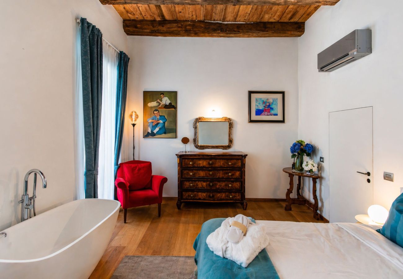 Апартаменты на Como - Como icon Centro Apartment 