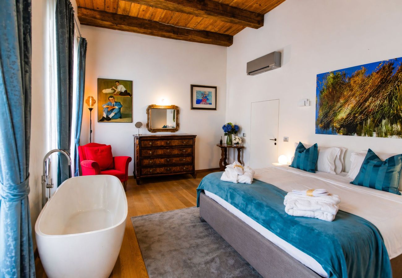 Апартаменты на Como - Como icon Centro Apartment 