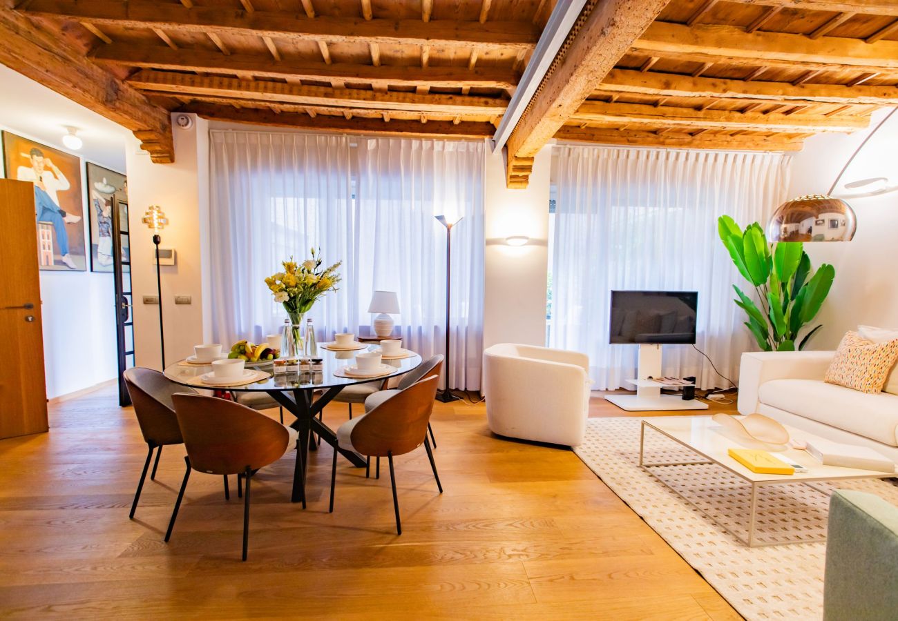 Апартаменты на Como - Como icon Centro Apartment 