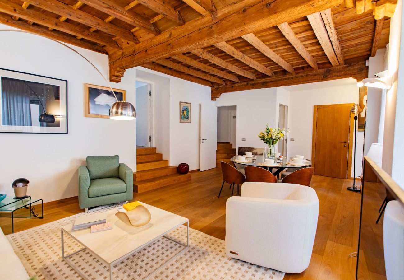 Апартаменты на Como - Como icon Centro Apartment 