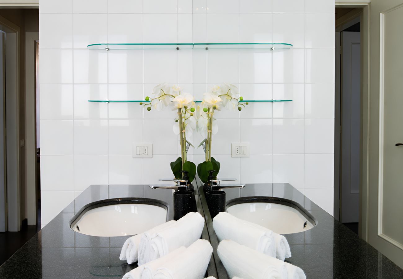 Апартаменты на Como - Majestic Como Centro Apartment by Icon7 Luxury